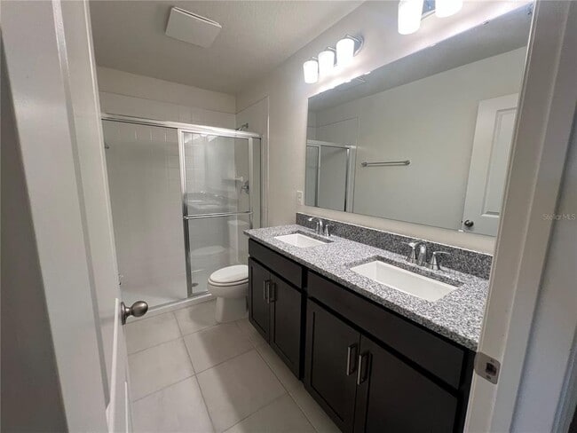 Building Photo - 2762 Raindrop Run St