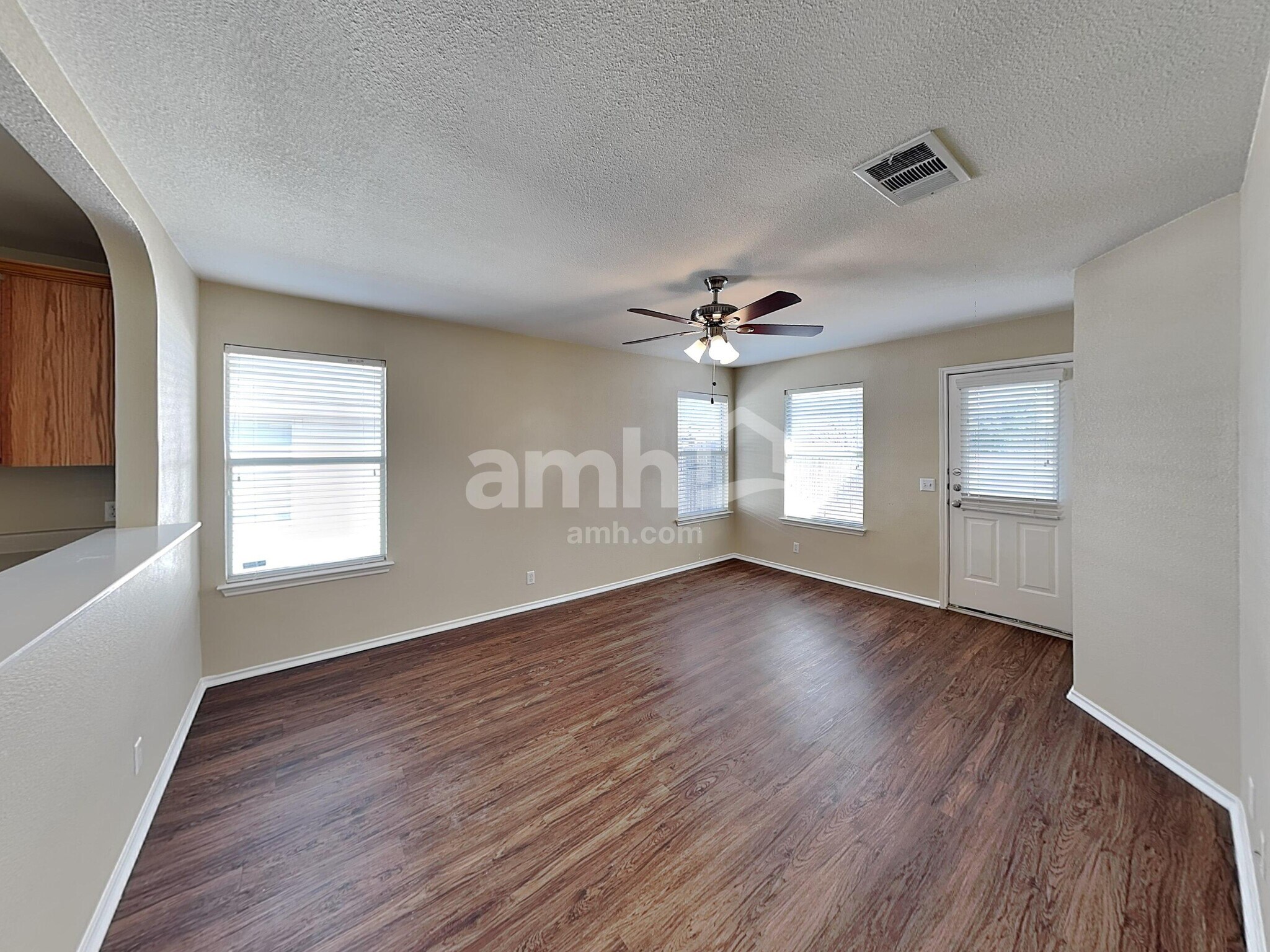 Building Photo - 224 Tolcarne Dr