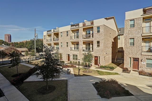 Building Photo - 1310 Palm Canyon Dr