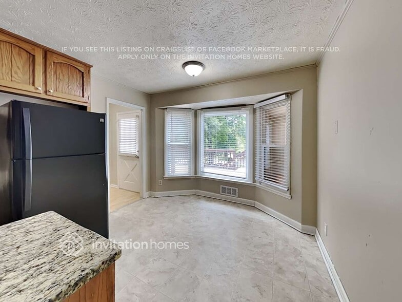 Building Photo - 1465 Lake Lucerne Rd SW