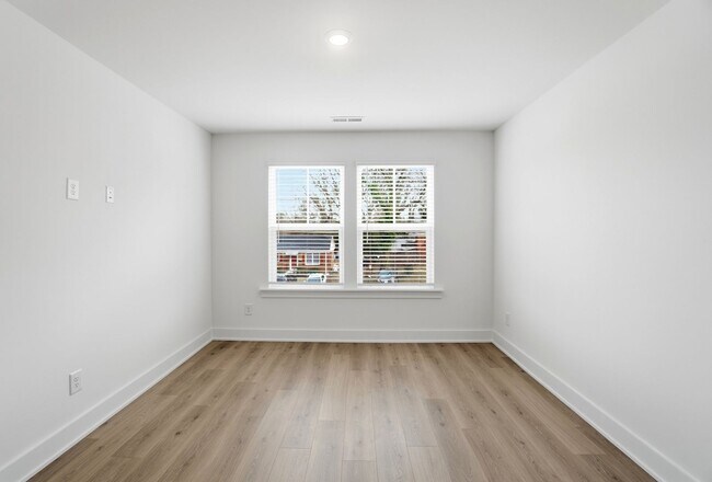 Building Photo - Bright & Modern New Construction Townhome