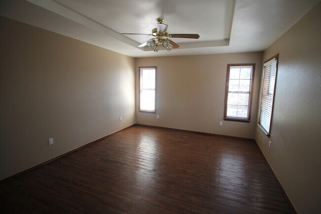 Building Photo - 308 Wilmington Cir