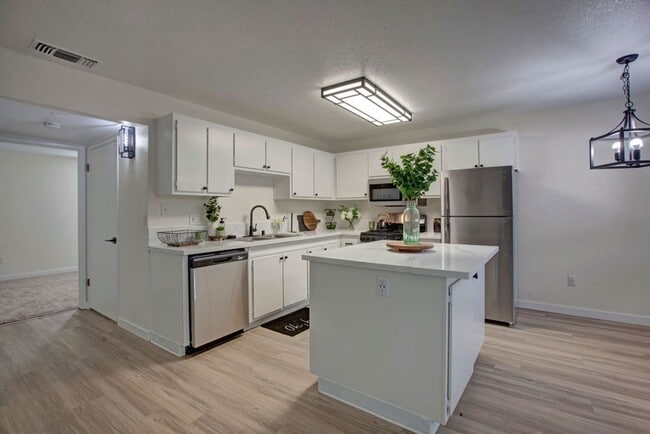 Interior Photo - St. George Apartments