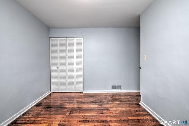 Building Photo - 106 Higbie Dr