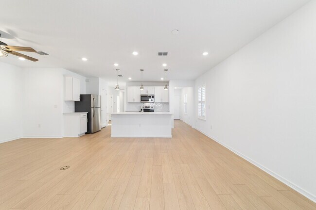 Building Photo - 5543 SW 85th Ave Rd