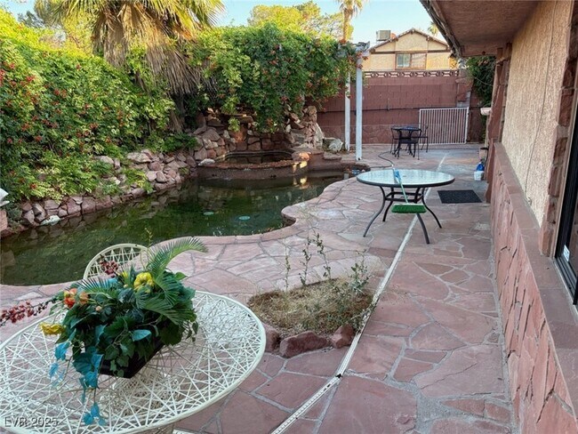 Building Photo - 3167 El Cedro Cir