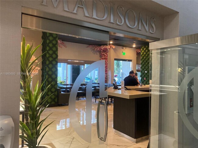 Building Photo - 185 SE 14th Terrace