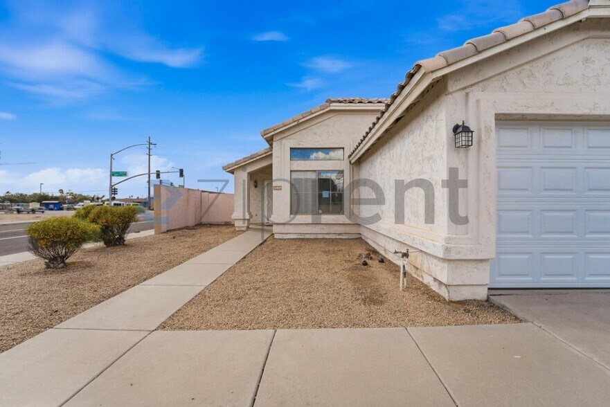 Building Photo - 13418 N 82nd Ln