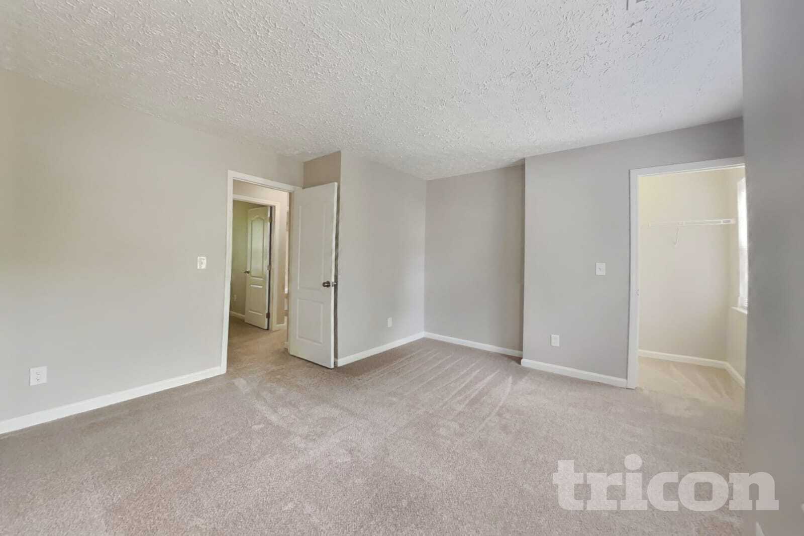 Building Photo - 1829 Elkpark Dr