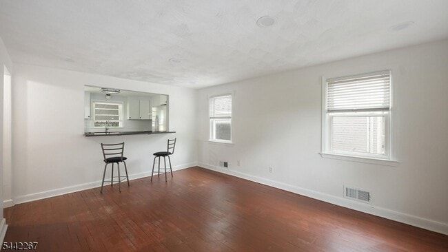 Building Photo - 1751 Mountain Ave