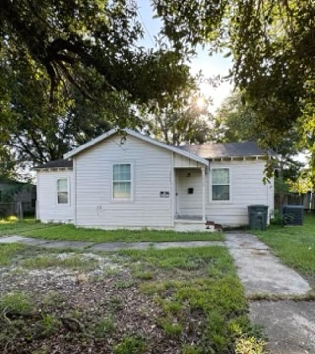 Building Photo - 4820 Abilene St