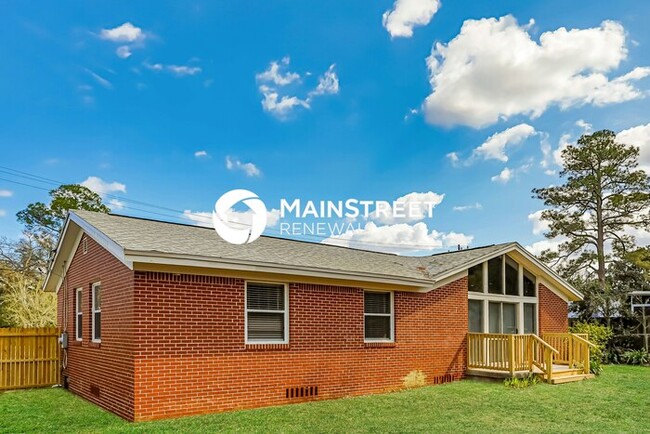 Building Photo - 4936 Perrine Dr