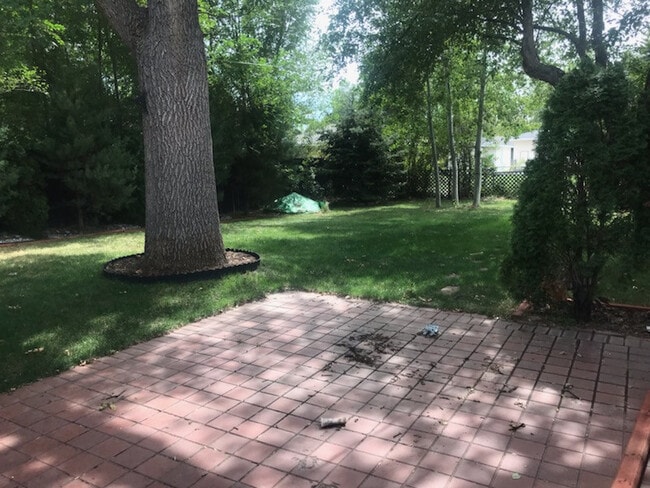 Building Photo - Gorgeous 3 bedroom, 2 bath home in great n...