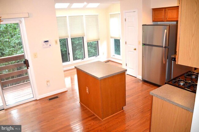 Building Photo - 6086 Joust Ln