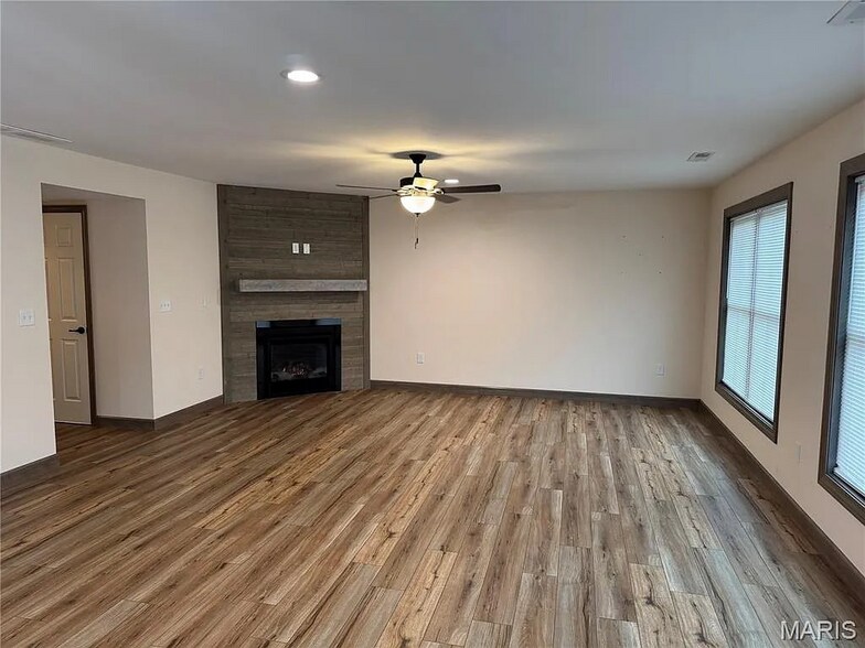 Building Photo - 3617 Justine Dr