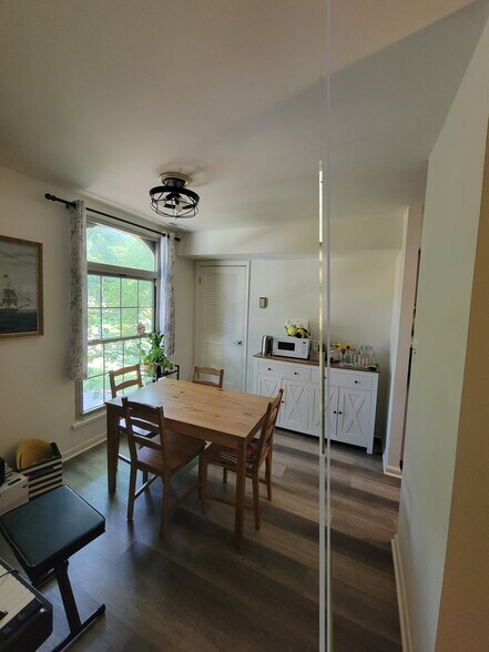 Building Photo - 3332 Woodburn Village Dr