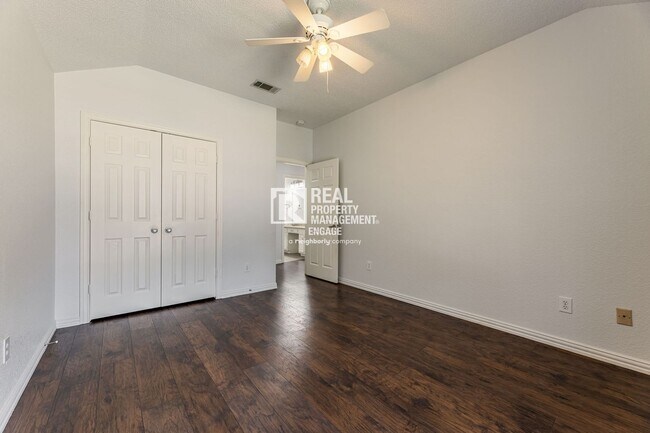 Building Photo - Recently Updated Plano Property with Modern Features and Serene Surroundings
