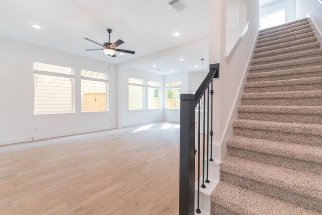 Building Photo - 140 Red Cascade Trl