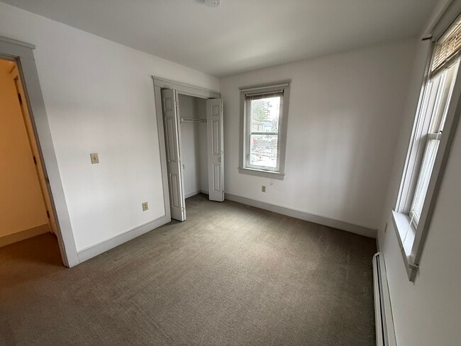 Building Photo - 112-116 EAP