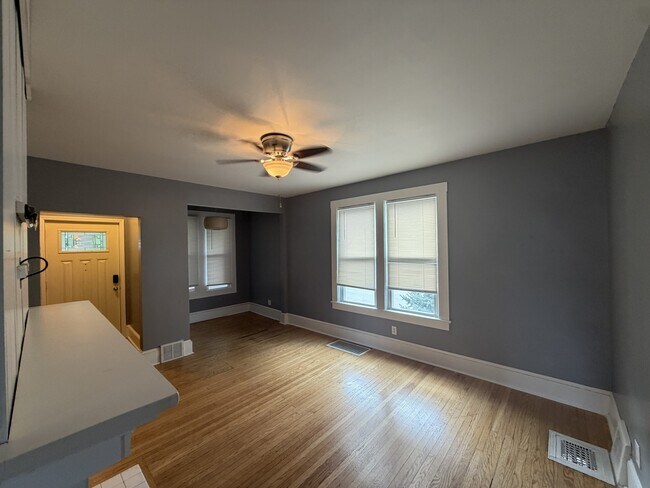 Building Photo - 2160 Alger Rd