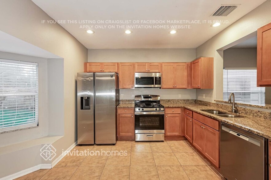 Building Photo - 6649 Cambridge Park Dr