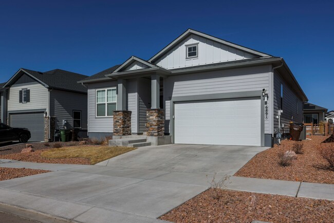 Building Photo - Gorgeous 4 Bedroom Home in Wolf Ranch