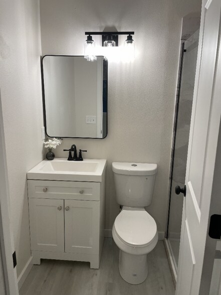 Building Photo - 3615 Britzman Loop