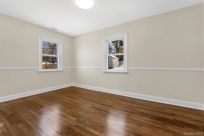 Building Photo - 913 Parkway Pl