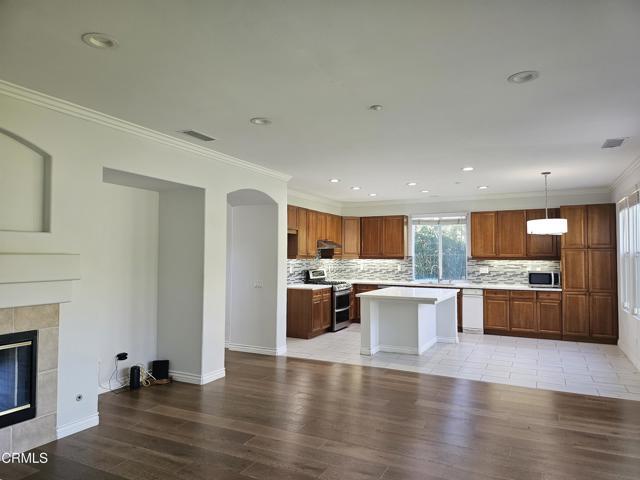 Building Photo - 7454 Chanteclair Ct