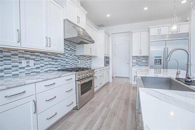 Building Photo - 12034 Sprite Ln