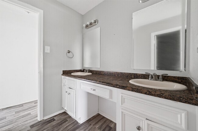 Building Photo - 8203 Lone Quail Dr