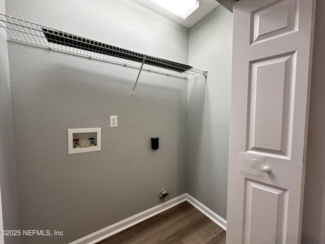 Building Photo - 3730 Creswick Cir