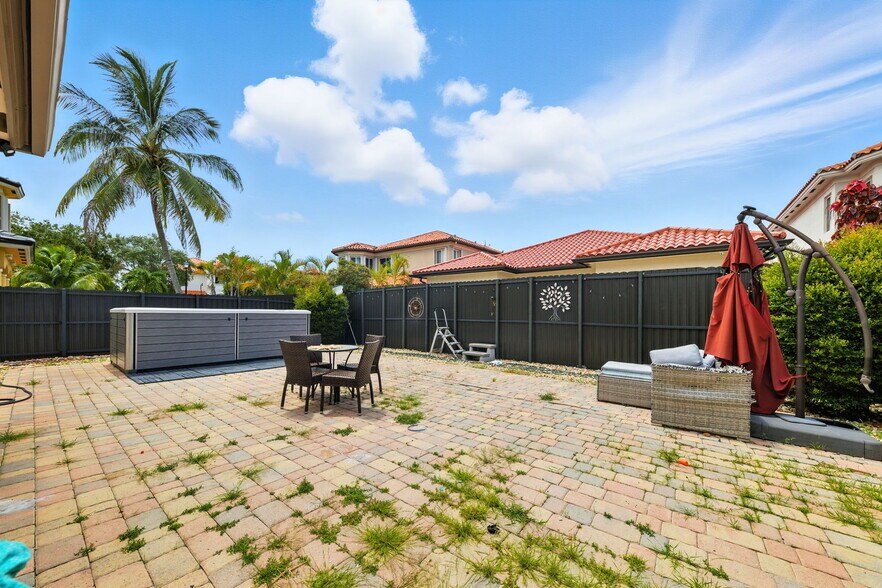 Building Photo - 15386 SW 21st Ln