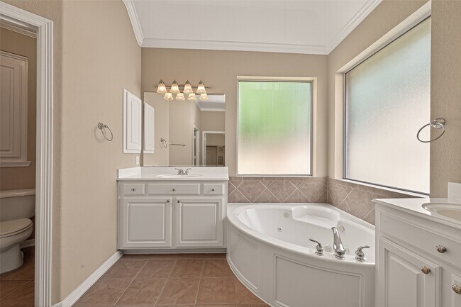 Building Photo - 8110 Clearwater Crossing