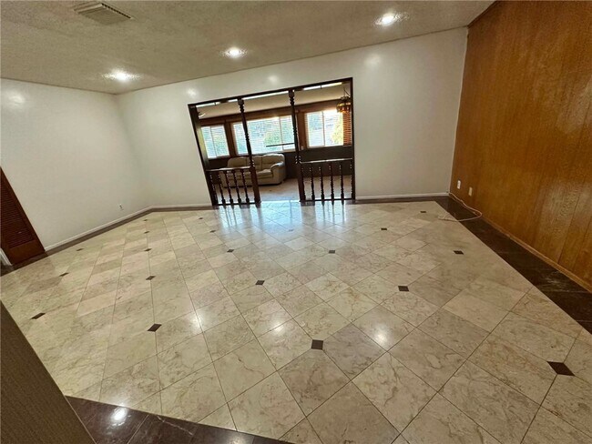 Building Photo - 17458 Fontlee Ln