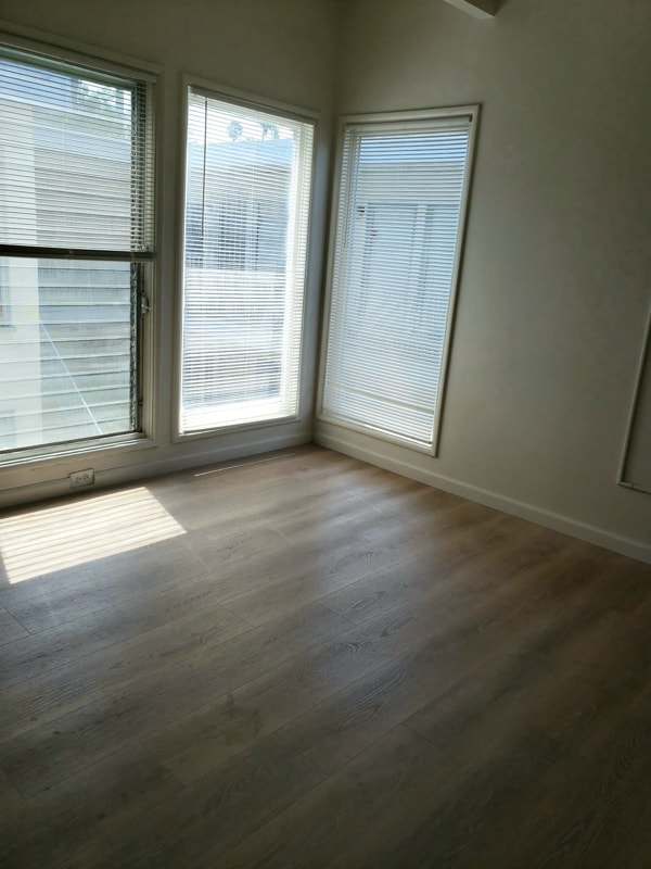 Building Photo - 1909 Beachwood Dr