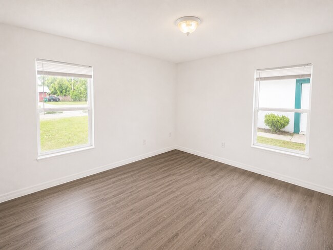 Building Photo - 38627 Rose Ln