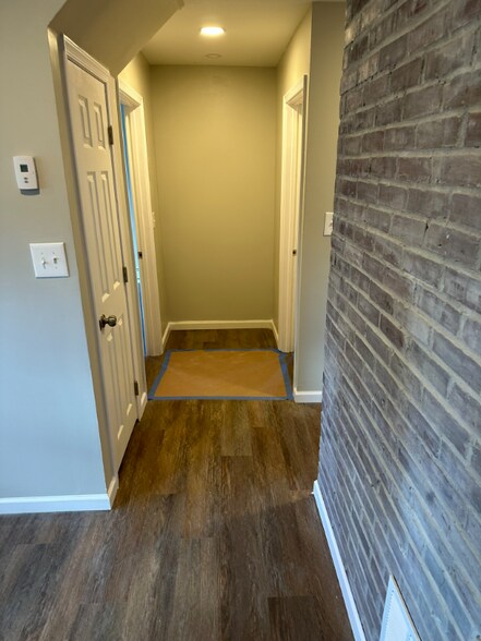 Building Photo - 43 Russett Ln