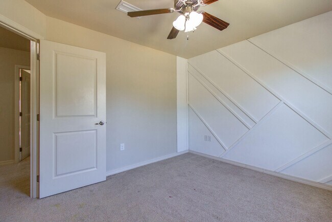 Building Photo - 150 Peoria Blvd