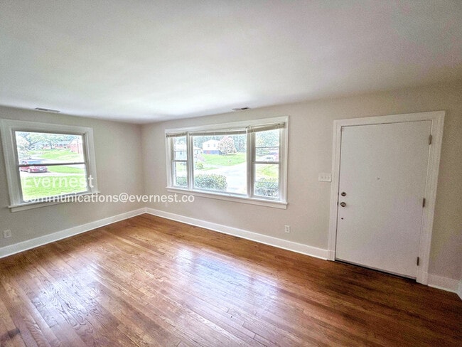 Building Photo - 2101 Glenthorne Rd