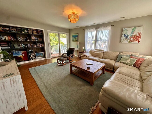 Building Photo - 44 Warren St