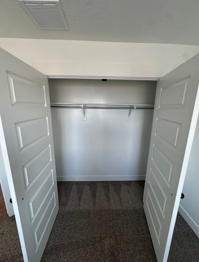 Building Photo - RES_VANDERWATT_866