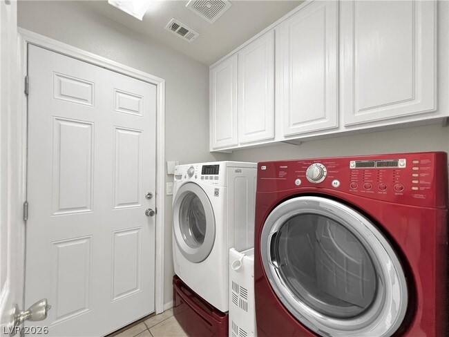 Building Photo - 595 Campus Oaks Ct