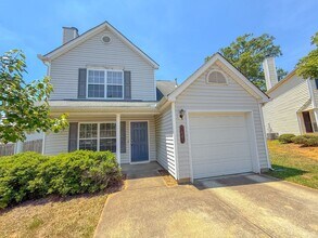 Building Photo - 3 Bedroom 2.5 Bath Single Family Home with Fenced Backyard!