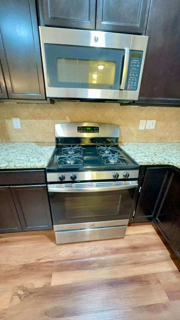 Building Photo - Experience the perfect blend of comfort & modern living in this beautiful home located in Northea...