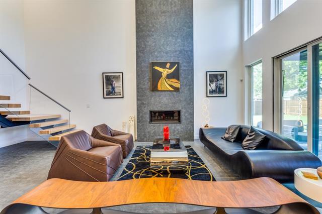 Building Photo - 9774 Sunset Dr