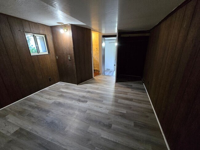 Building Photo - mad5865