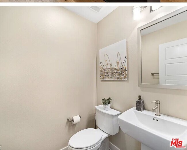 Building Photo - 6746 Gill Way