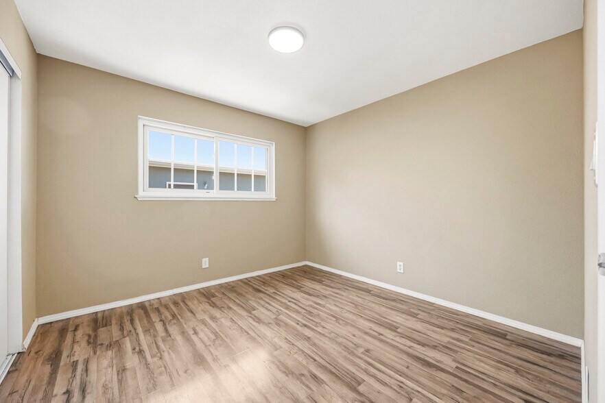 Building Photo - 2958 Rosette St