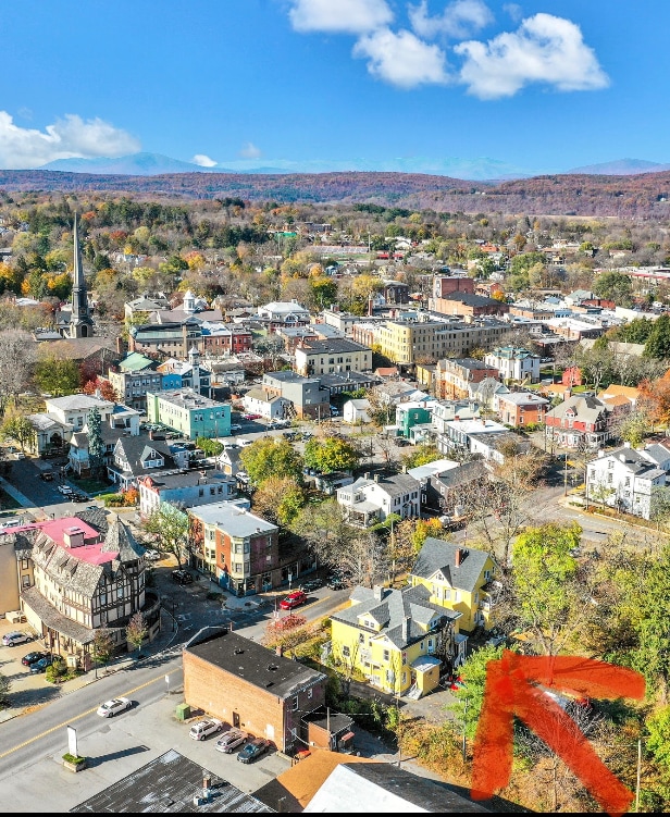 Uptown Kingston Stockade District - 264 Clinton Ave